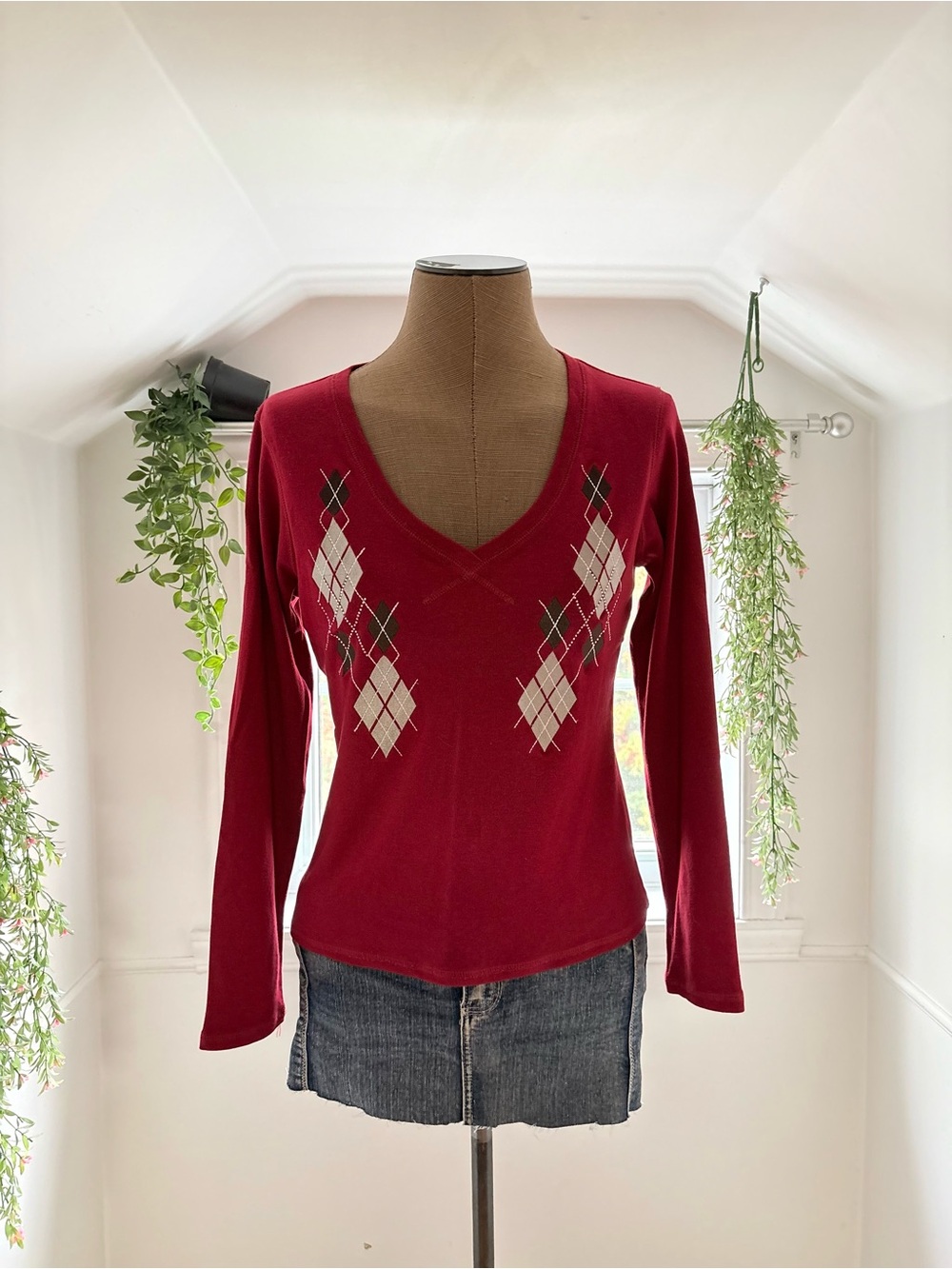 Classic V-Neck Red Longsleeve Top